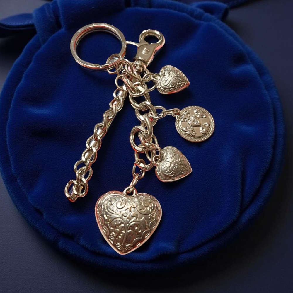 Kathy Van Zeeland Silver-Tone Puff Heart Keyring /Purse Bag Clip - Keychain GUC